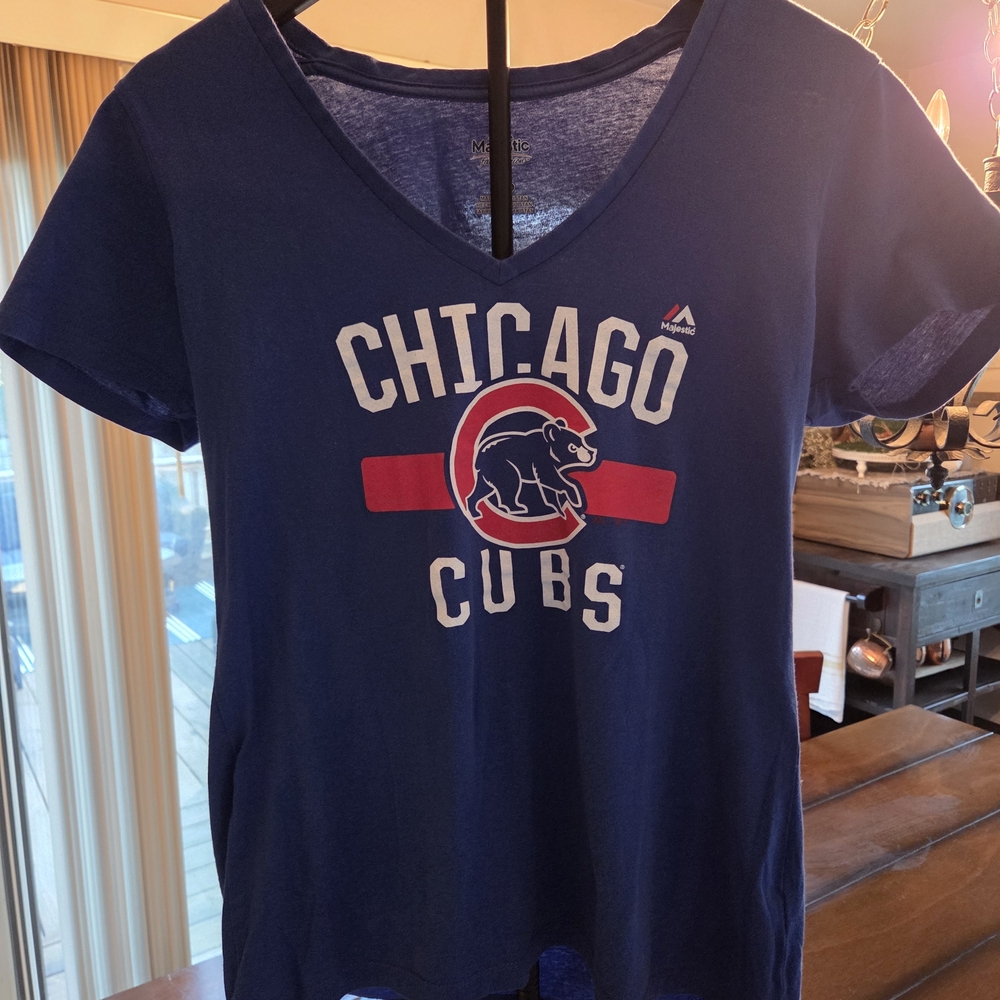 Majestic Chicago Cubs V Neck T Shirt Top Women's Large (K210)